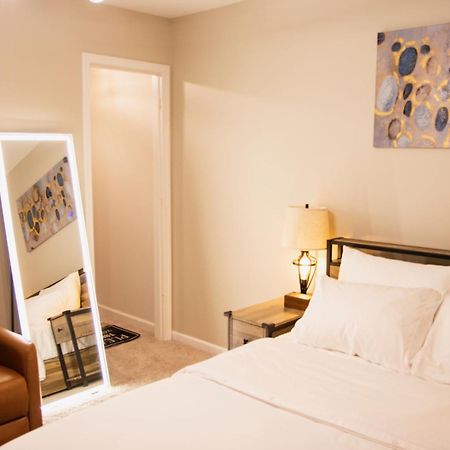 Hometel Premium Guest Suite W/ Private Entrance Ипсиланти Екстериор снимка