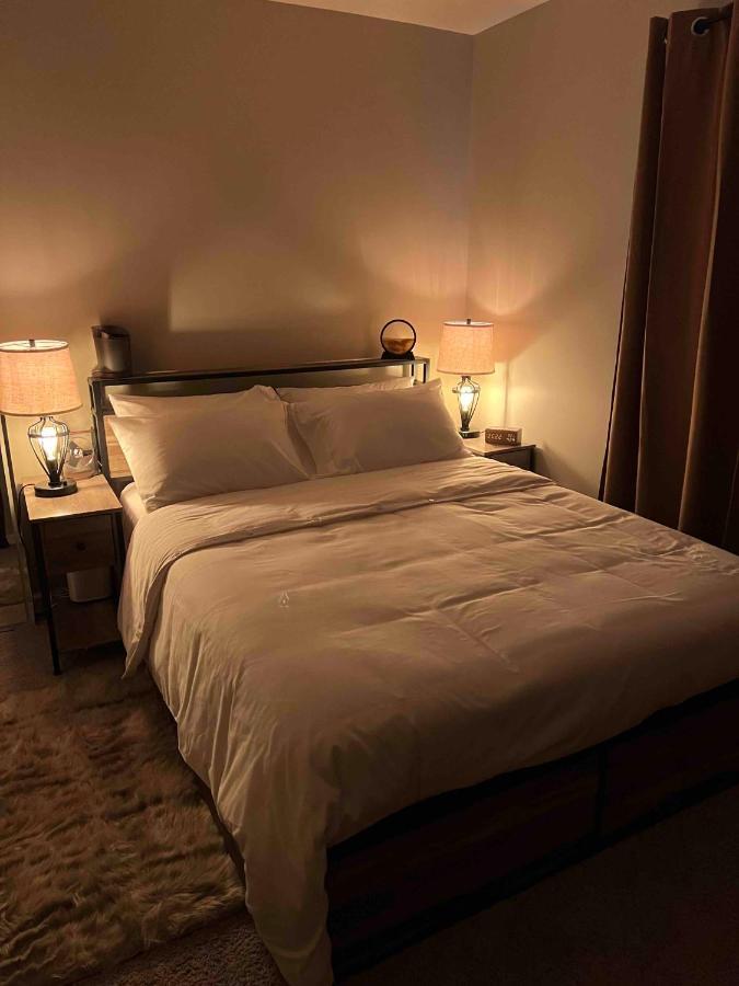 Hometel Premium Guest Suite W/ Private Entrance Ипсиланти Екстериор снимка