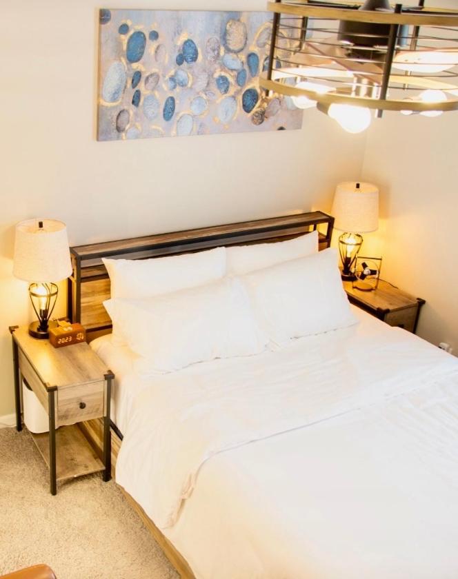 Hometel Premium Guest Suite W/ Private Entrance Ипсиланти Екстериор снимка